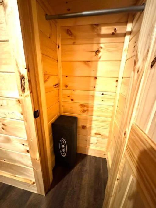 New! Indoor Pool/Ps 5/Hot Tub/Parkway Βίλα Pigeon Forge Εξωτερικό φωτογραφία